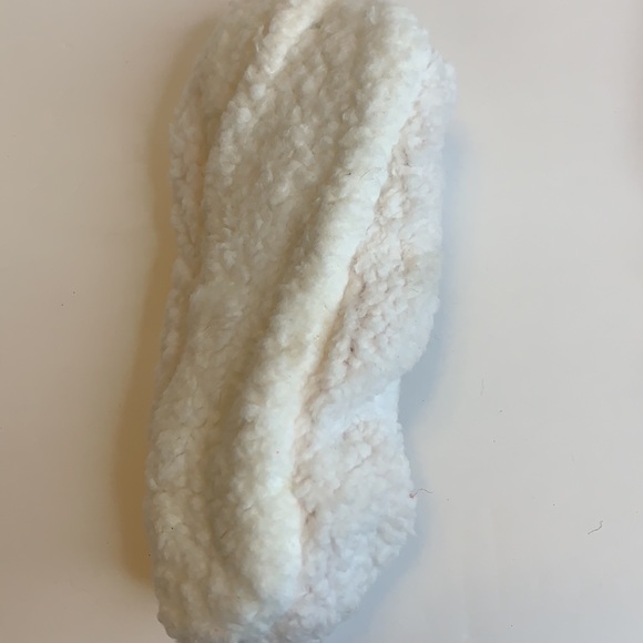 Snoozies Red Sequin Ballet Slippers - Picture 4 of 11